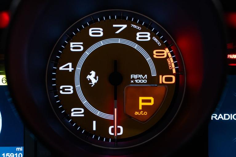 http://www.koenigseggchicago.com/galleria_images/81/81_p29_f.jpg