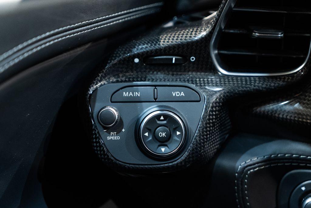 http://www.koenigseggchicago.com/galleria_images/81/81_p32_l.jpg