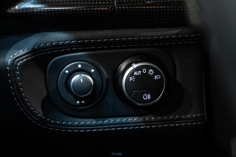 http://www.koenigseggchicago.com/galleria_images/81/81_p33_f.jpg