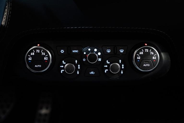 http://www.koenigseggchicago.com/galleria_images/81/81_p35_f.jpg