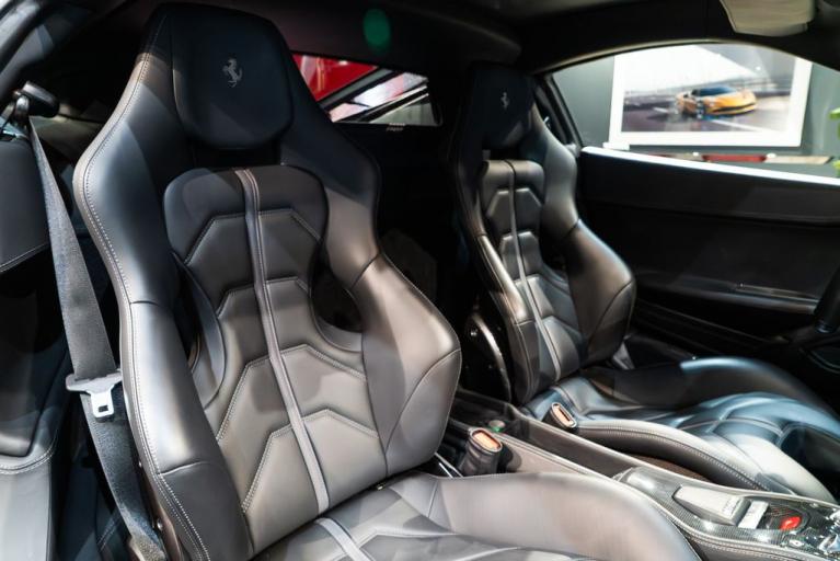 http://www.koenigseggchicago.com/galleria_images/81/81_p40_f.jpg