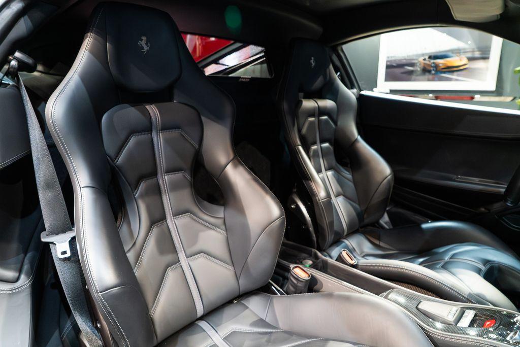 http://www.koenigseggchicago.com/galleria_images/81/81_p40_l.jpg