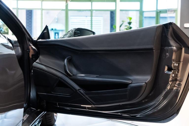 http://www.koenigseggchicago.com/galleria_images/81/81_p41_f.jpg
