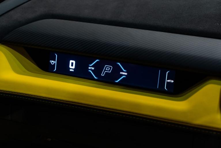 http://www.koenigseggchicago.com/galleria_images/82/82_p55_f.jpg