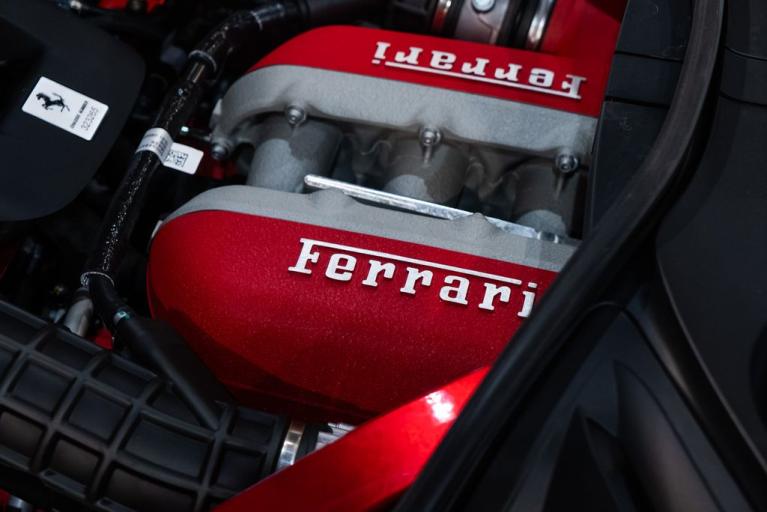 http://www.koenigseggchicago.com/galleria_images/83/83_p18_f.jpg