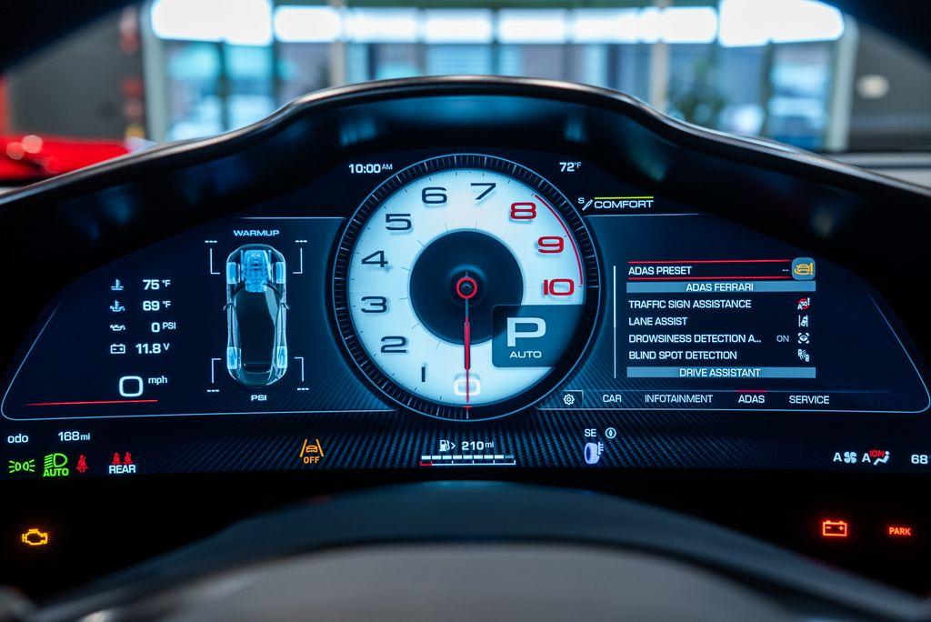 http://www.koenigseggchicago.com/galleria_images/83/83_p33_l.jpg