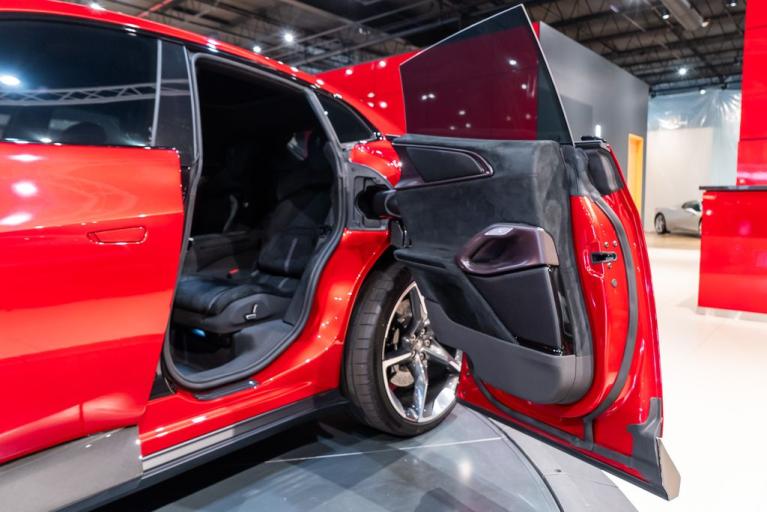 http://www.koenigseggchicago.com/galleria_images/83/83_p47_f.jpg