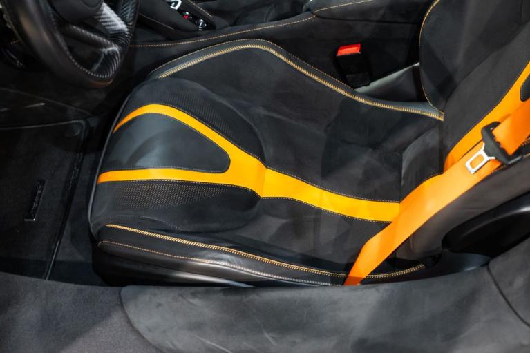 http://www.koenigseggchicago.com/galleria_images/85/85_p21_f.jpg