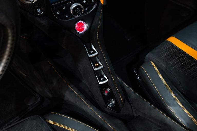 http://www.koenigseggchicago.com/galleria_images/85/85_p23_f.jpg