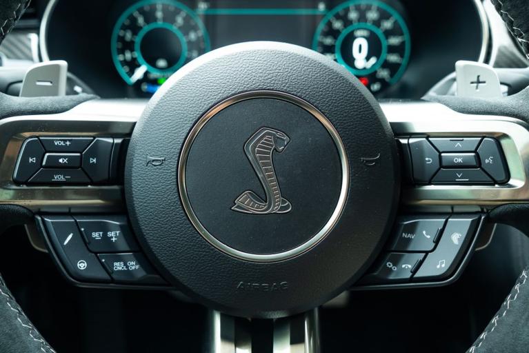 http://www.koenigseggchicago.com/galleria_images/86/86_p24_f.jpg