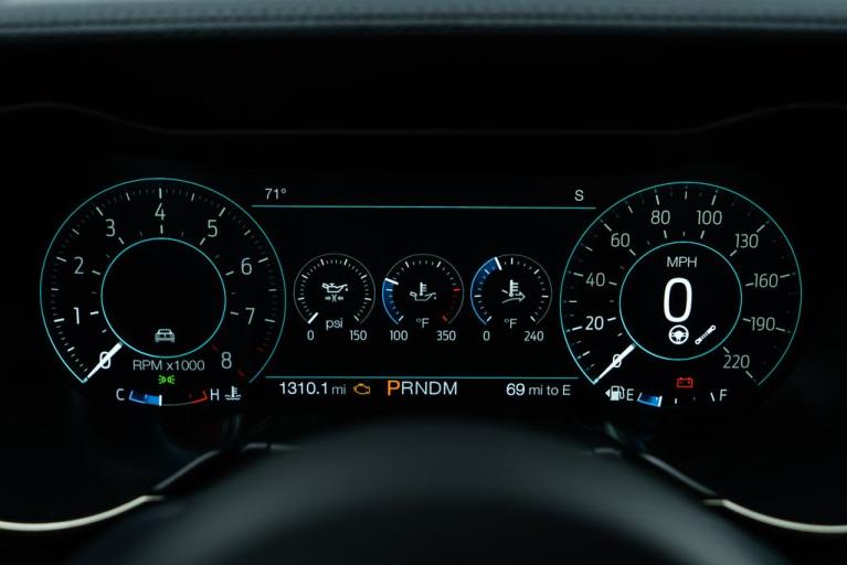 http://www.koenigseggchicago.com/galleria_images/86/86_p25_f.jpg