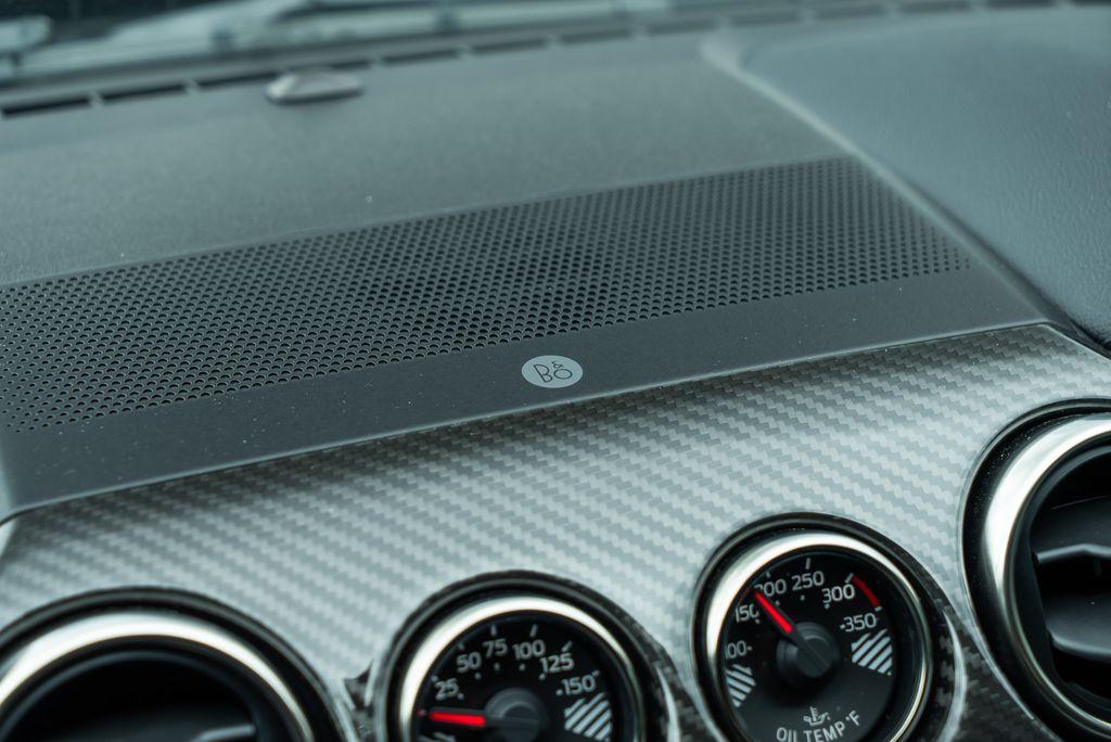 http://www.koenigseggchicago.com/galleria_images/86/86_p29_l.jpg