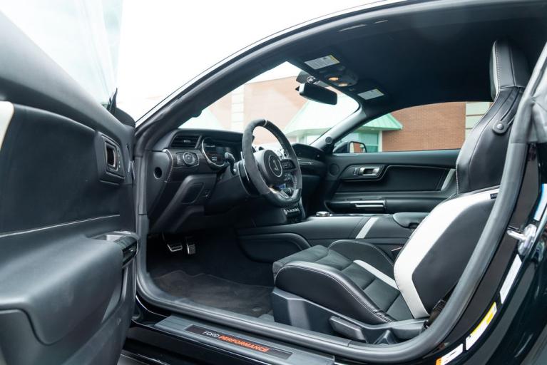 http://www.koenigseggchicago.com/galleria_images/86/86_p50_f.jpg