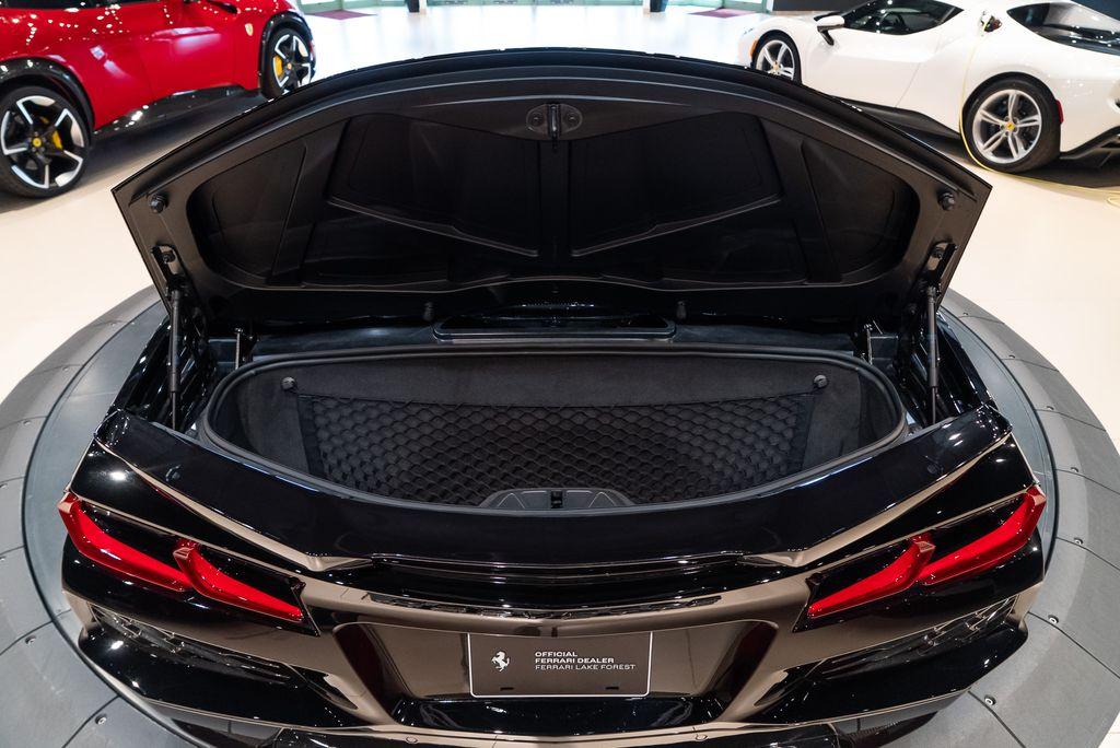 http://www.koenigseggchicago.com/galleria_images/87/87_p15_l.jpg