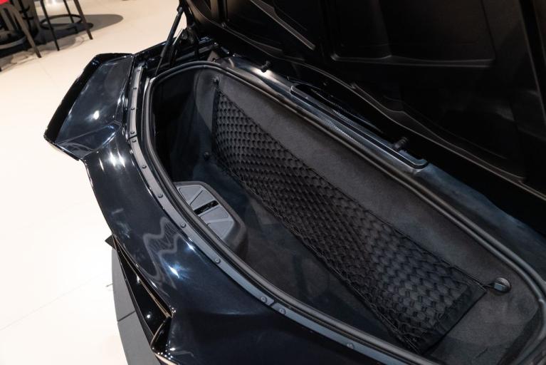 http://www.koenigseggchicago.com/galleria_images/87/87_p16_f.jpg