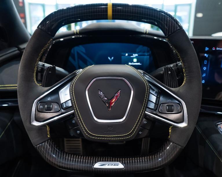 http://www.koenigseggchicago.com/galleria_images/87/87_p24_f.jpg