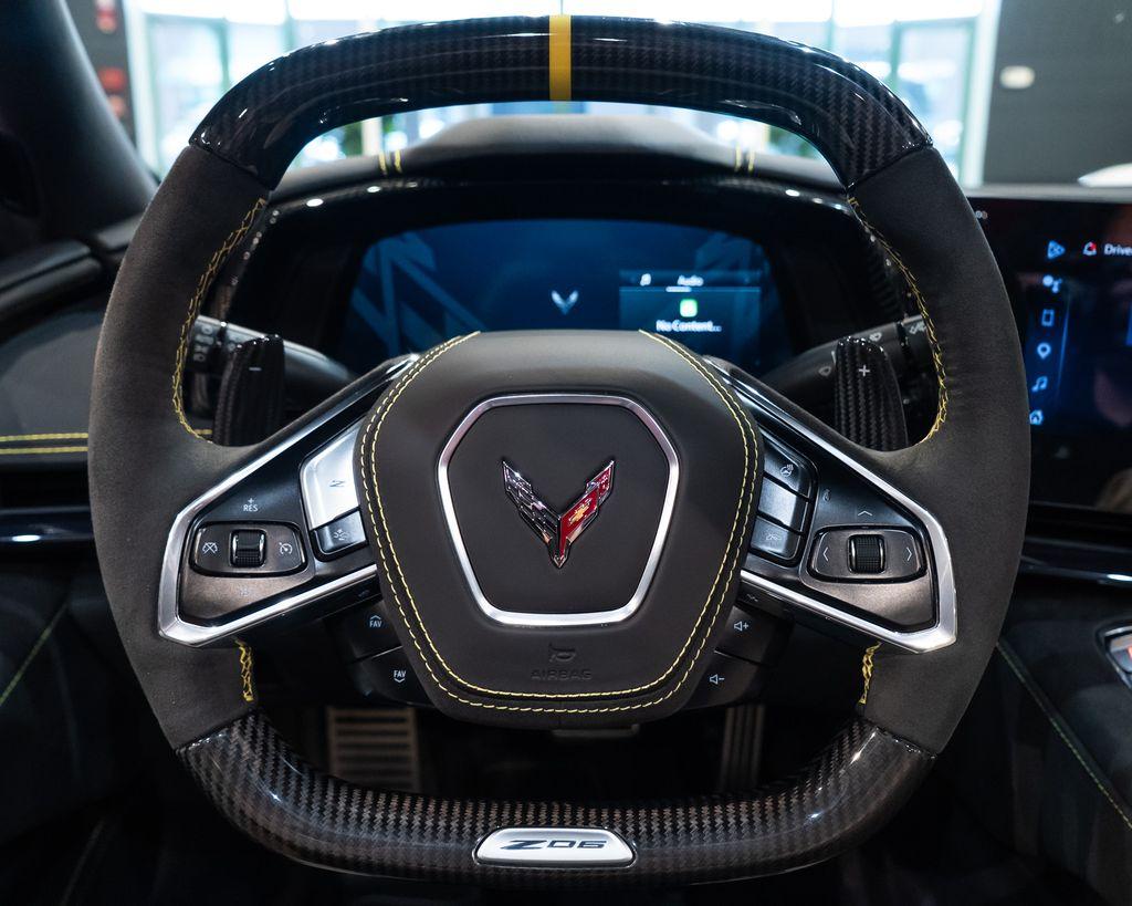 http://www.koenigseggchicago.com/galleria_images/87/87_p24_l.jpg