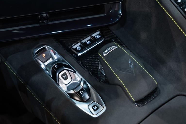 http://www.koenigseggchicago.com/galleria_images/87/87_p30_f.jpg