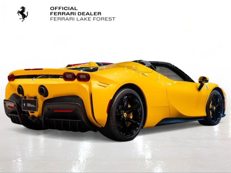 http://www.koenigseggchicago.com/galleria_images/88/88_p10_f.jpg