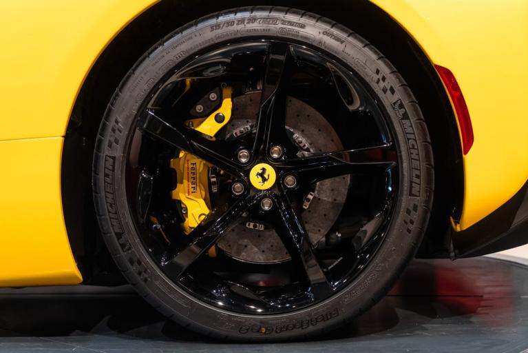 http://www.koenigseggchicago.com/galleria_images/88/88_p14_f.jpg