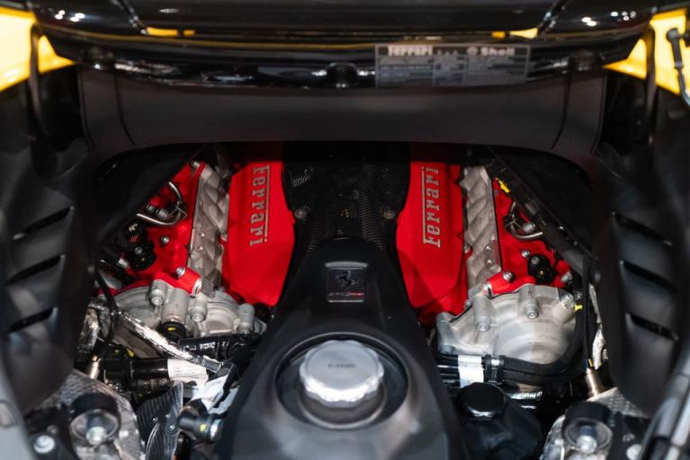 http://www.koenigseggchicago.com/galleria_images/88/88_p19_f.jpg