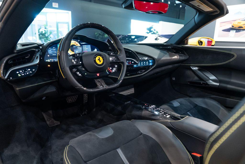 http://www.koenigseggchicago.com/galleria_images/88/88_p26_l.jpg