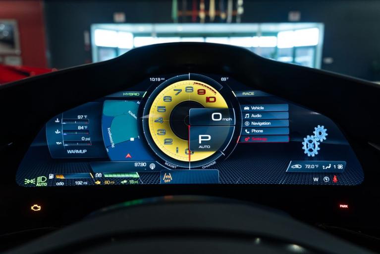 http://www.koenigseggchicago.com/galleria_images/88/88_p27_f.jpg