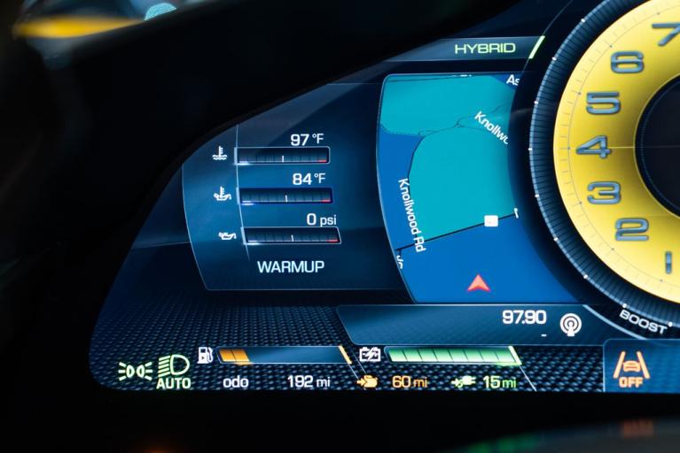 http://www.koenigseggchicago.com/galleria_images/88/88_p29_f.jpg