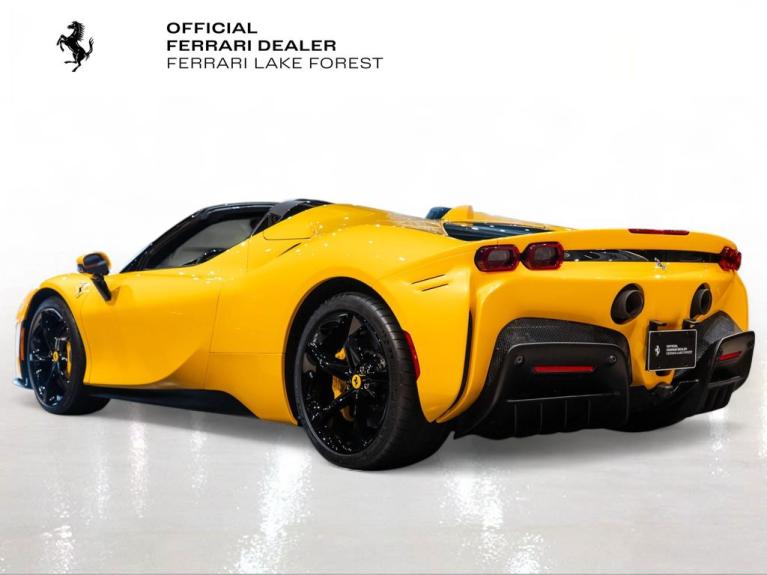 http://www.koenigseggchicago.com/galleria_images/88/88_p2_f.jpg