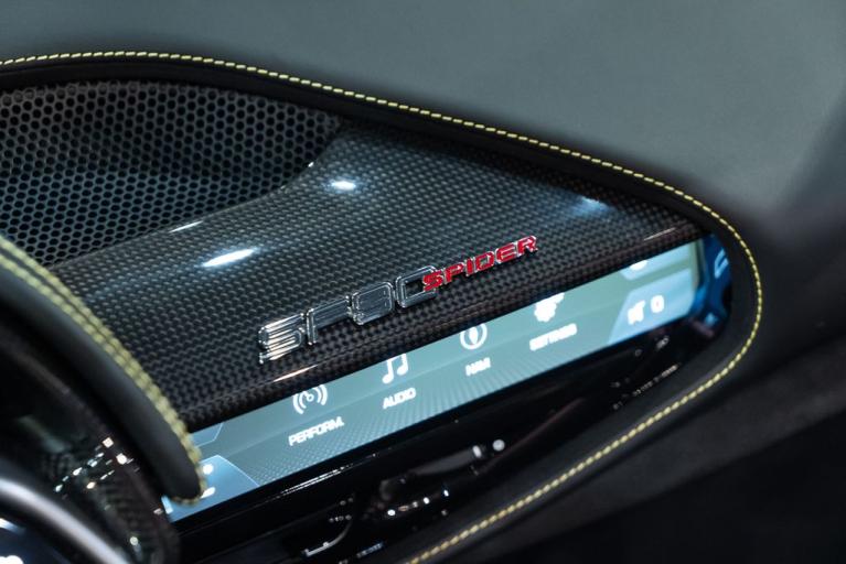 http://www.koenigseggchicago.com/galleria_images/88/88_p33_f.jpg