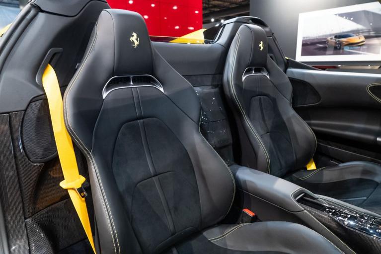 http://www.koenigseggchicago.com/galleria_images/88/88_p41_f.jpg