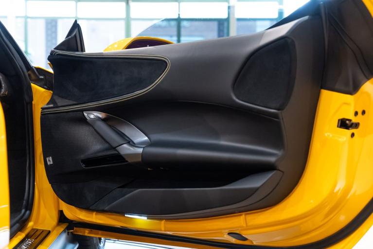 http://www.koenigseggchicago.com/galleria_images/88/88_p42_f.jpg