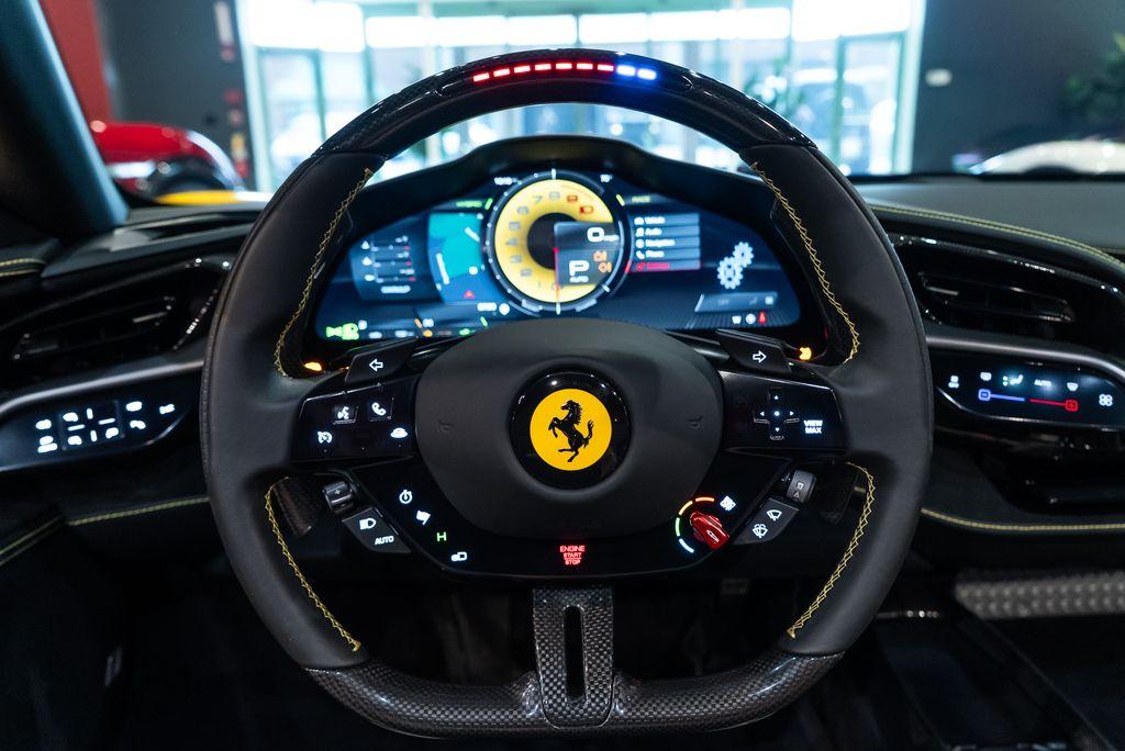 http://www.koenigseggchicago.com/galleria_images/88/88_p5_l.jpg