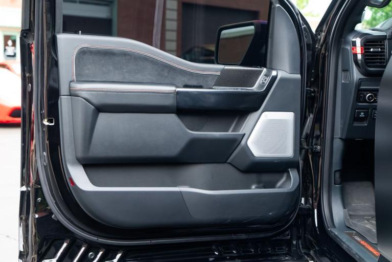 http://www.koenigseggchicago.com/galleria_images/89/89_p23_f.jpg