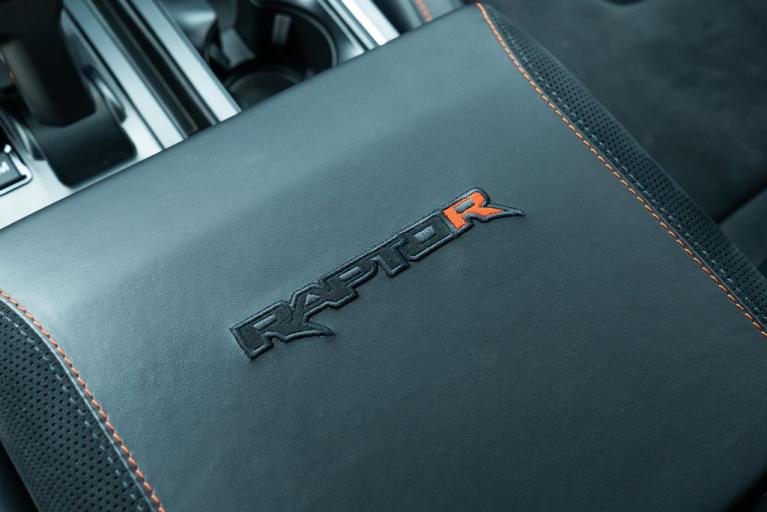 http://www.koenigseggchicago.com/galleria_images/89/89_p43_f.jpg