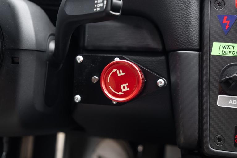 http://www.koenigseggchicago.com/galleria_images/90/90_p29_f.jpg