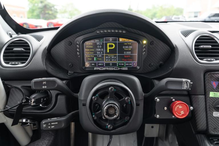 http://www.koenigseggchicago.com/galleria_images/90/90_p31_f.jpg
