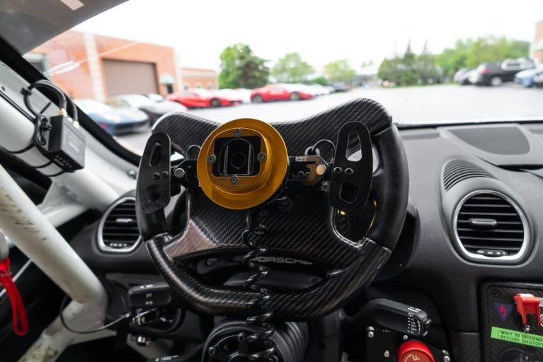 http://www.koenigseggchicago.com/galleria_images/90/90_p34_f.jpg
