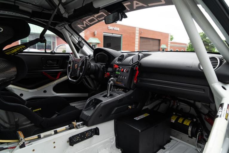 http://www.koenigseggchicago.com/galleria_images/90/90_p38_f.jpg