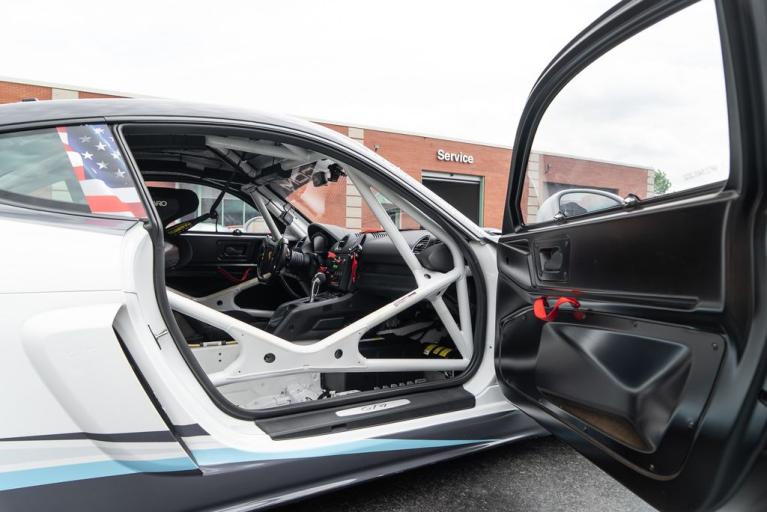 http://www.koenigseggchicago.com/galleria_images/90/90_p44_f.jpg