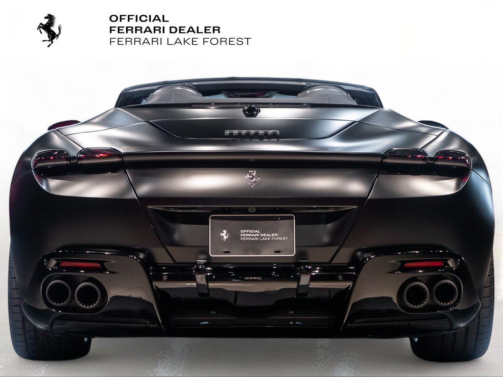 http://www.koenigseggchicago.com/galleria_images/92/92_p11_l.jpg