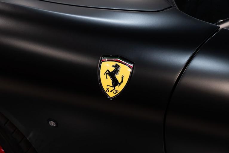 http://www.koenigseggchicago.com/galleria_images/92/92_p12_f.jpg