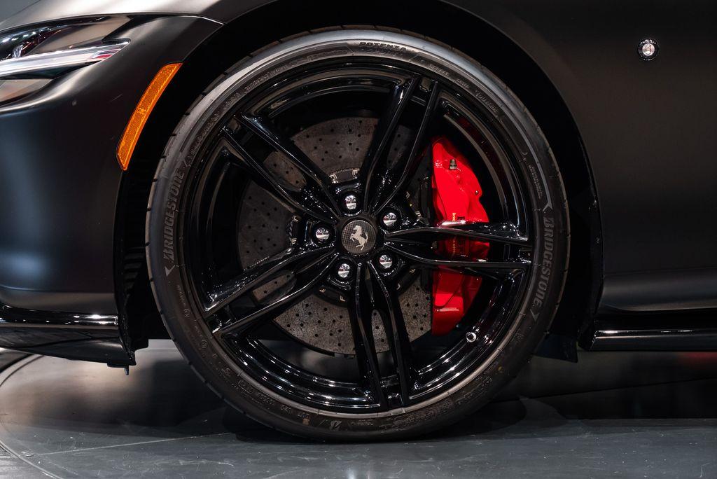 http://www.koenigseggchicago.com/galleria_images/92/92_p13_l.jpg