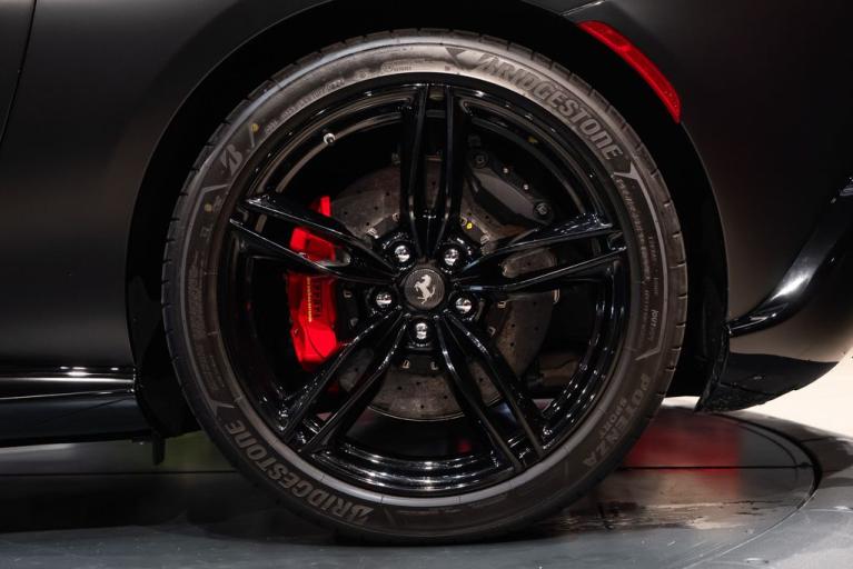 http://www.koenigseggchicago.com/galleria_images/92/92_p14_f.jpg