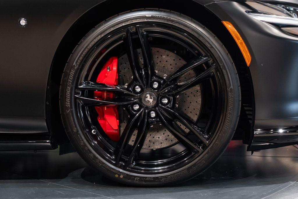 http://www.koenigseggchicago.com/galleria_images/92/92_p16_l.jpg