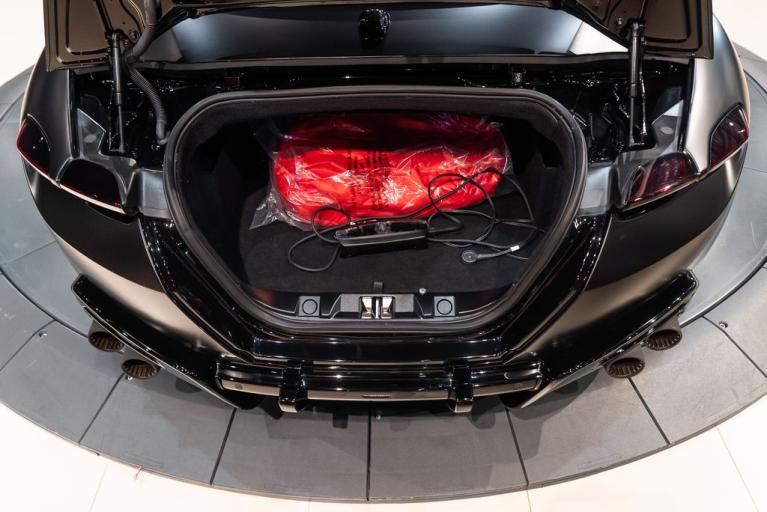 http://www.koenigseggchicago.com/galleria_images/92/92_p21_f.jpg
