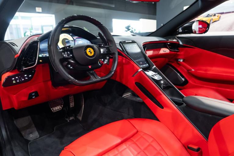 http://www.koenigseggchicago.com/galleria_images/92/92_p27_f.jpg
