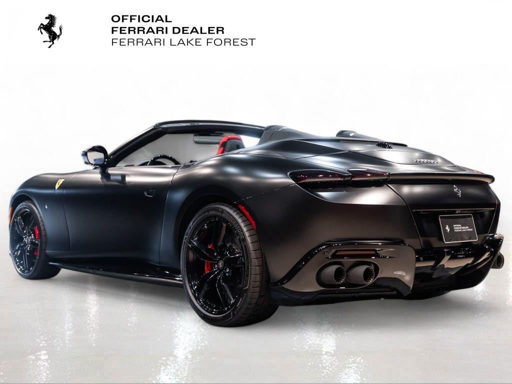 http://www.koenigseggchicago.com/galleria_images/92/92_p2_l.jpg