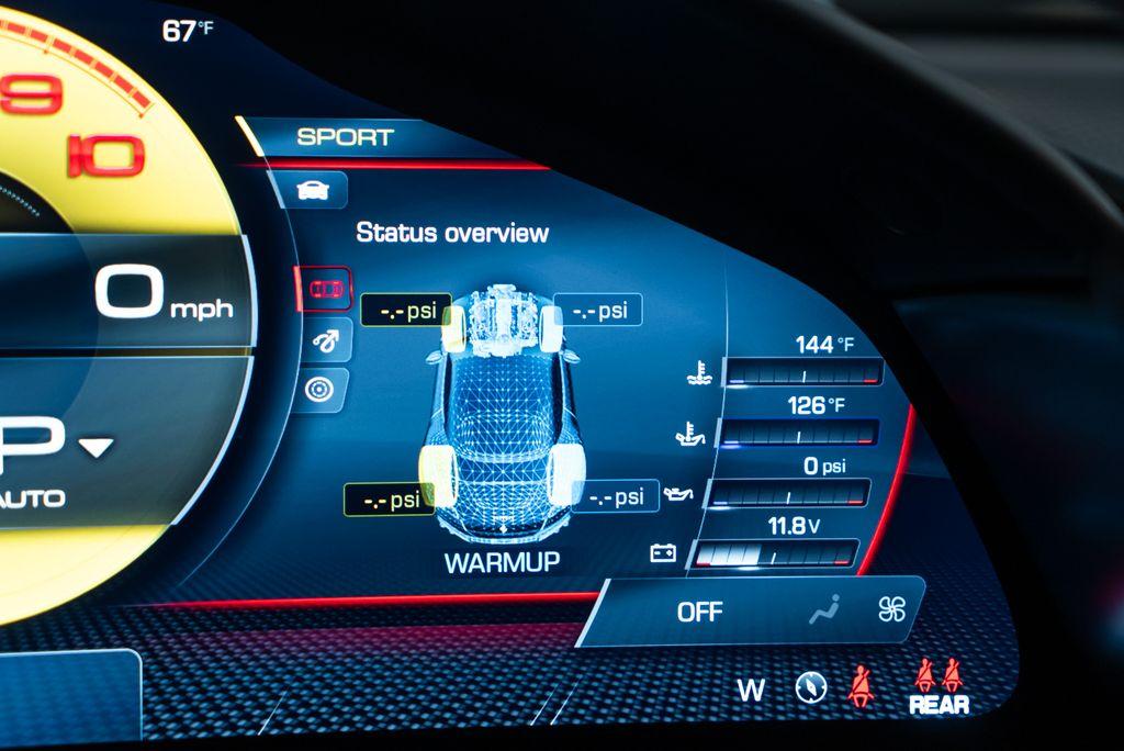 http://www.koenigseggchicago.com/galleria_images/92/92_p32_l.jpg