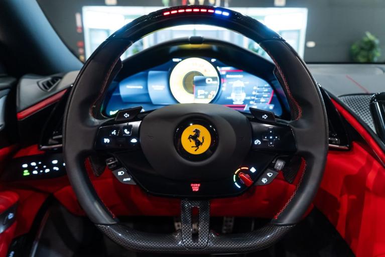 http://www.koenigseggchicago.com/galleria_images/92/92_p5_f.jpg